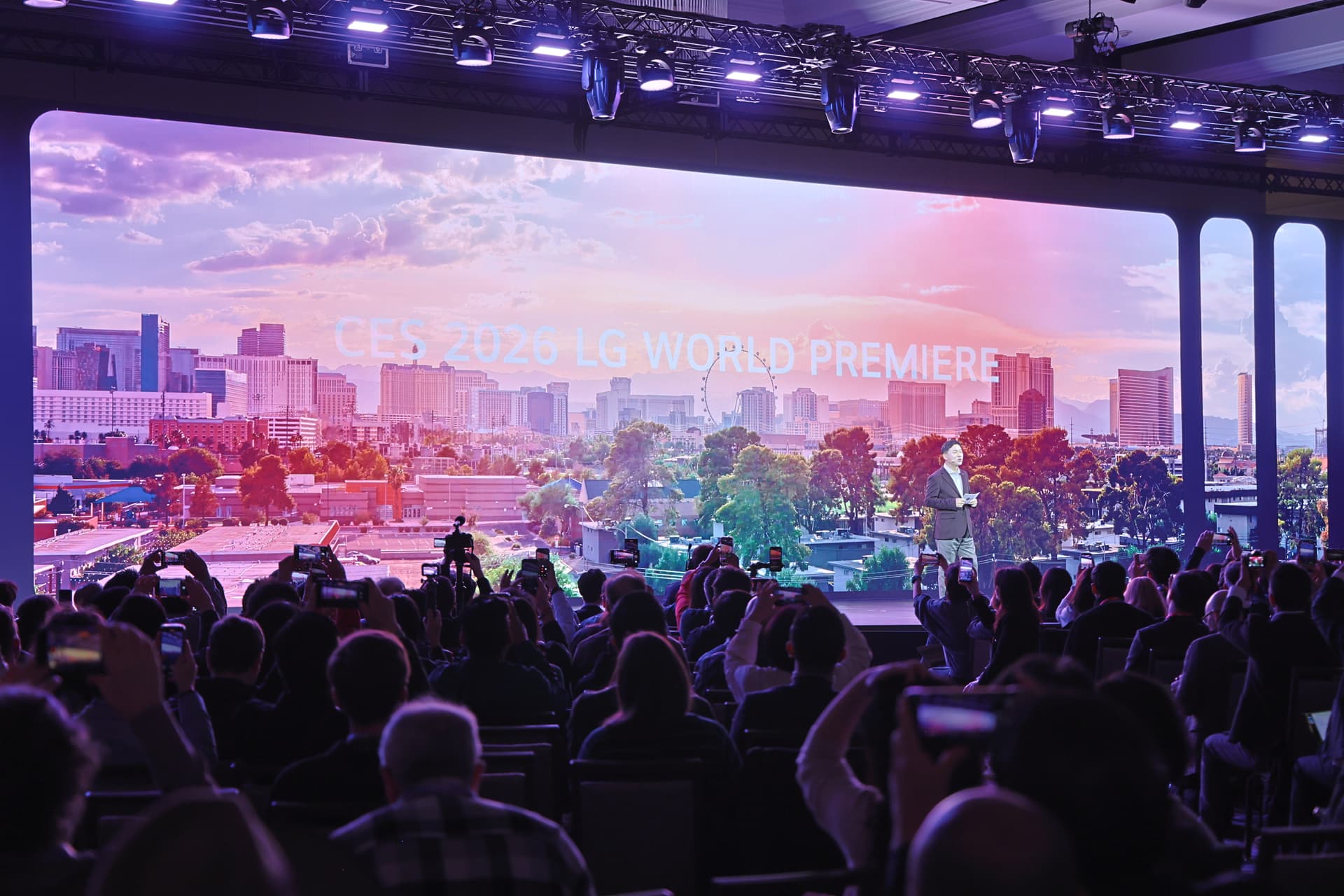 LG World Premiere massive display